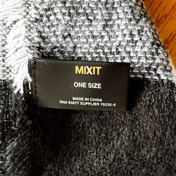 Classic Buffalo check plaid wrap - Picture 4 of 4